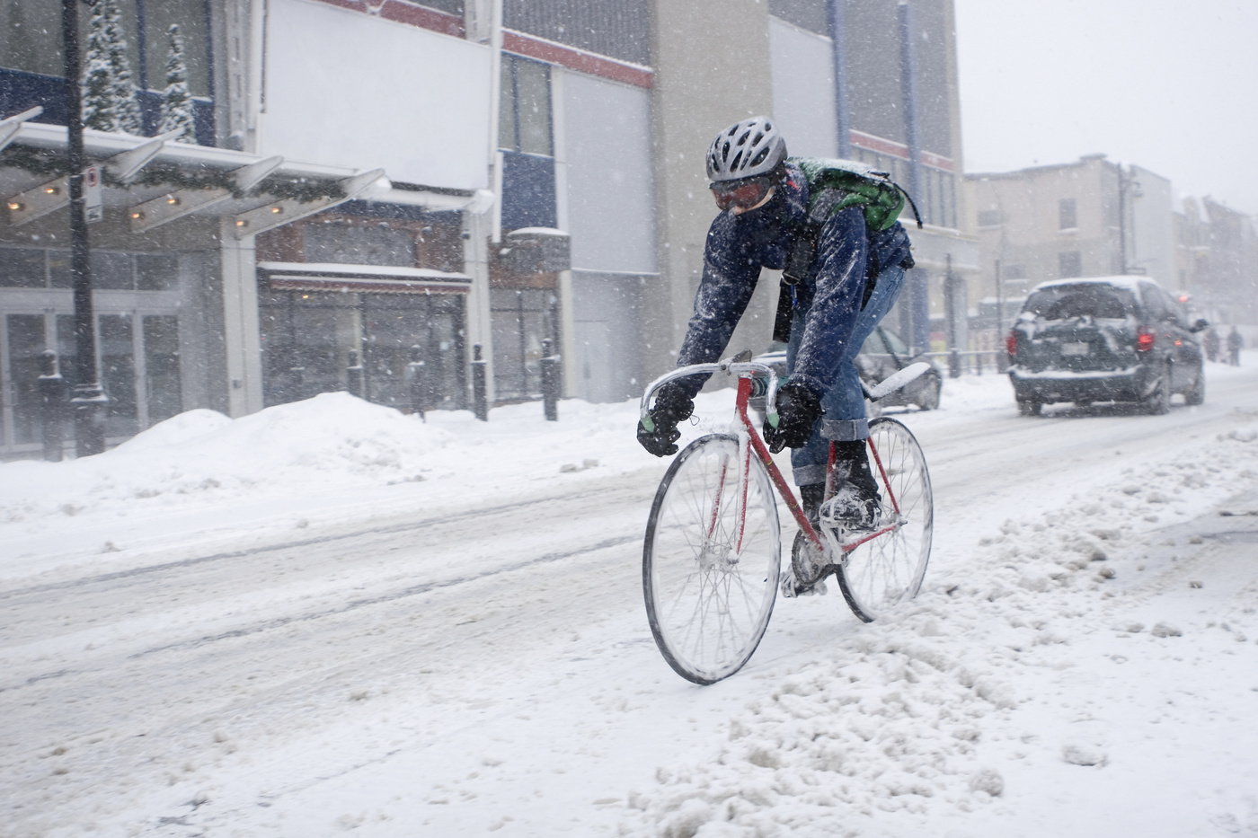Manhattan Bicycle injury lawyer Glenn Herman Discusses Legal Issues Surrounding Winter Cycling Crashes in New York City